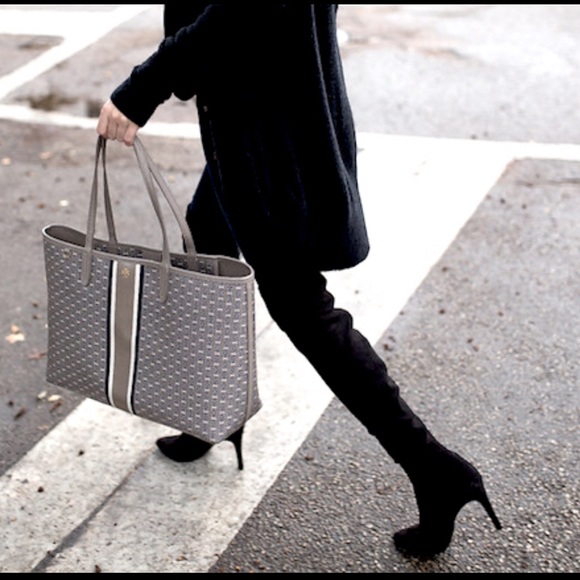 Tory Burch Handbags - Tory Burch new w tags tote